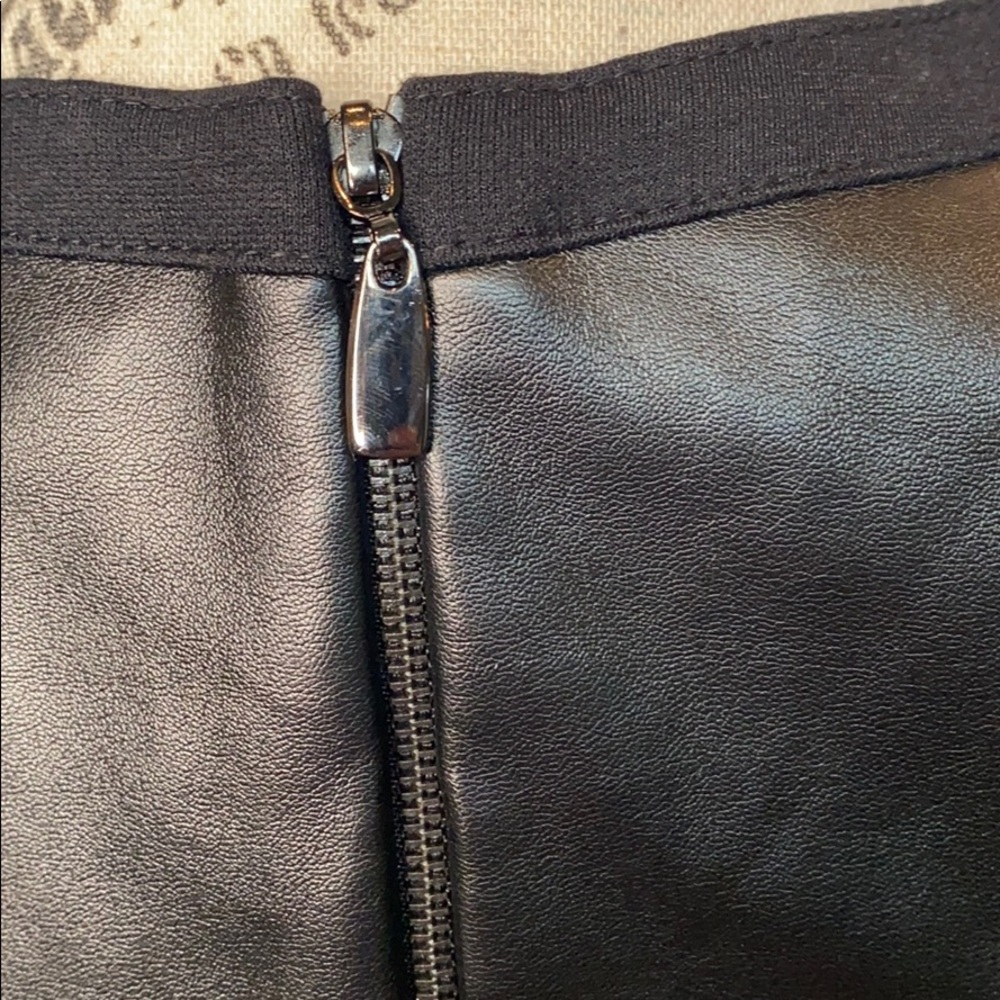Laundry Shelli Segal faux leather cut out sheath - Picture 5 of 8